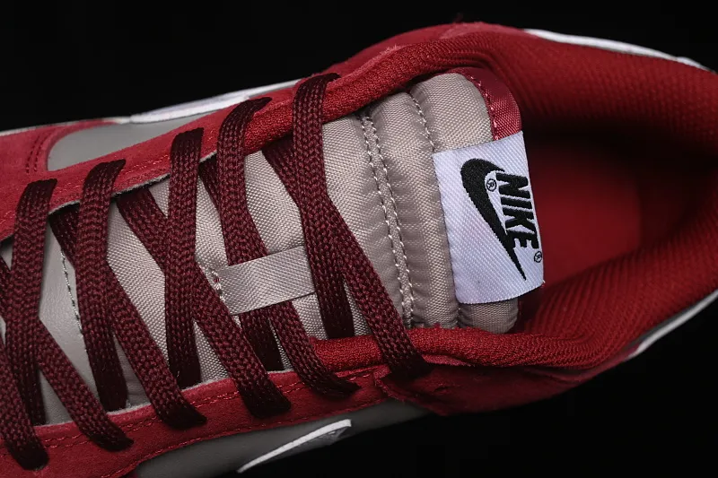 All categories Nk SB Dunk Series Nk SB Dunk Low High-end customized low-top sneakers Nike SB Dunk Low white and red low-top casual sneakers IB6399-004